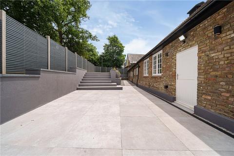 6 Newall Close, Uxbridge, UB10 0FA
