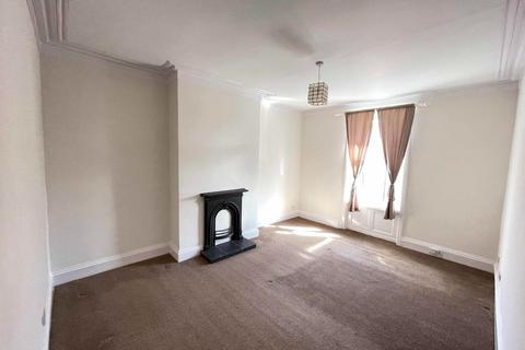 2 bedroom flat to rent, Grey Street, North Shields