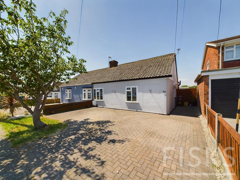 Hawkesbury Road, Canvey Island, SS8 3 bed semidetached bungalow for sale £350,000