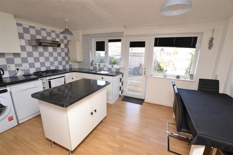 3 bedroom house for sale, Firecrest Road, Chelmsford