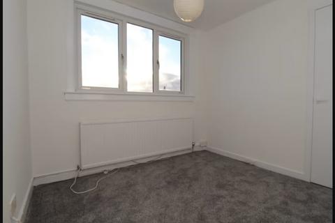 3 bedroom flat to rent, Whyterose Terrace, Leven, KY8