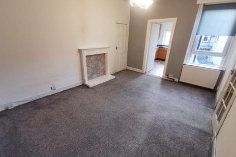 3 bedroom flat to rent, Whyterose Terrace, Leven, KY8