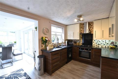 11 Brackenwood Close, Royton, Oldham, OL2 5DE