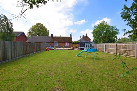 2 bedroom semi-detached bungalow for sale, Coronation Avenue, King's Lynn PE33