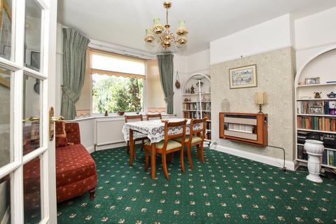 1 Rowan Walk, Bromley, BR2 8QW