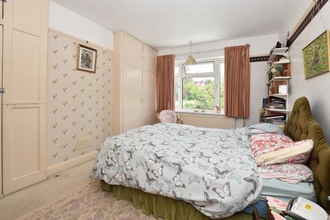 1 Rowan Walk, Bromley, BR2 8QW