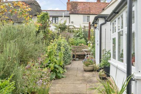 2 bedroom cottage for sale, Long Crendon,  Buckinghamshire,  HP18