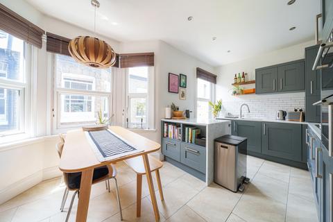 4a Holmesley Road, London, SE23 1PJ