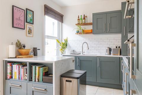 4a Holmesley Road, London, SE23 1PJ