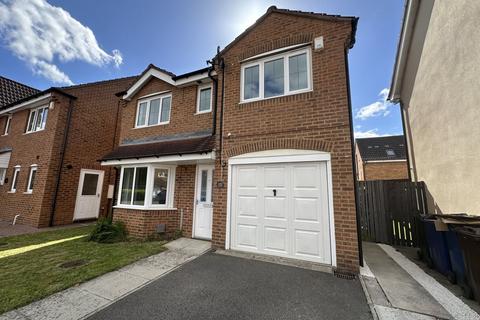 4 bedroom detached house to rent, Kingfisher Drive, Wombwell