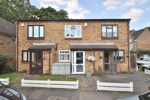 45 Priory Close, Beckenham, BR3 4DH