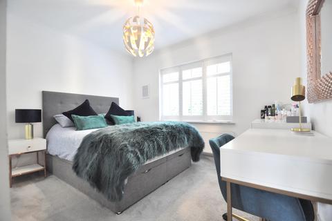 45 Priory Close, Beckenham, BR3 4DH
