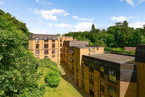 3 bedroom flat for sale, Chapel Fields, Godalming GU7