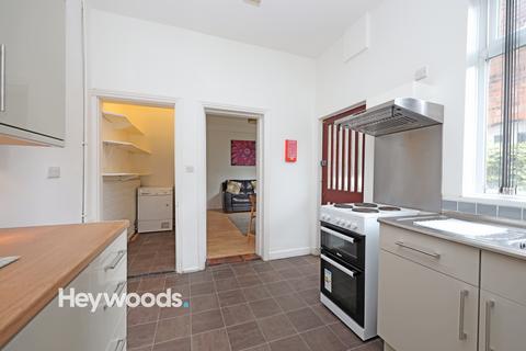 19 Ashfields New Road, Newcastle, ST5 2DH