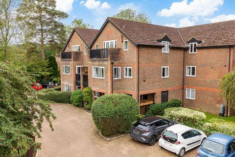 2 bedroom flat for sale, Hartfield Road, Forest Row RH18