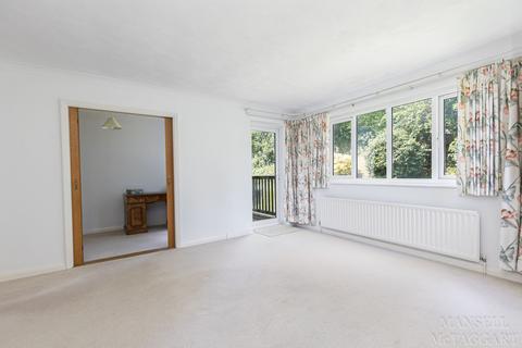 2 bedroom flat for sale, Hartfield Road, Forest Row RH18