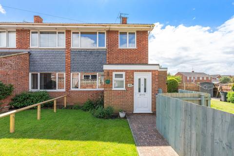 3 bedroom semi-detached house for sale, Amhurst Gardens, Belton, NR31