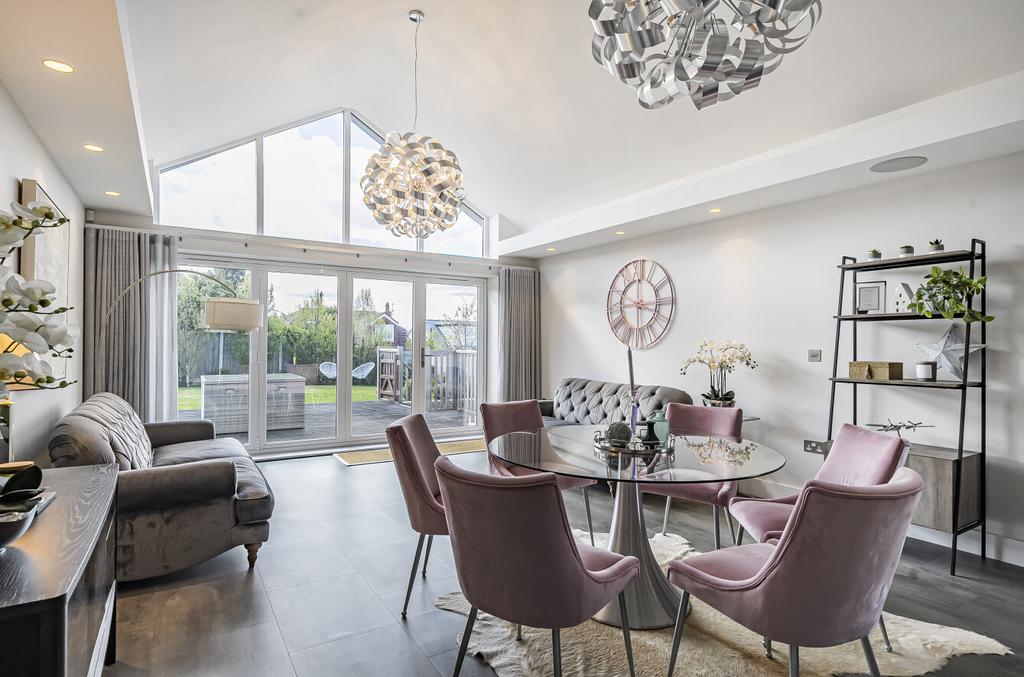 Dining Area Through to Deck
