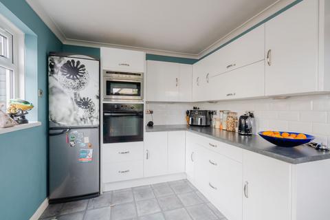 12 Collatons Walk, Bow, Crediton, EX17 6LS