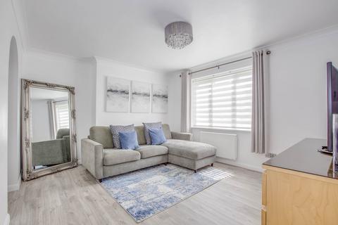 1 bedroom flat for sale, Ostlers Court, High Wycombe