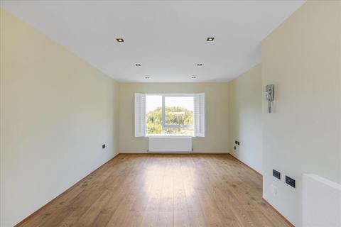 Studio for sale, Crammond Close, Hammersmith, London, W6