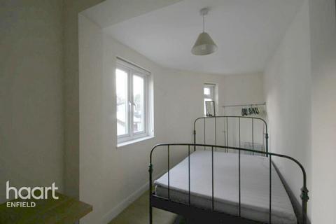 5 bedroom flat to rent, Cat Hill, Barnet, EN4