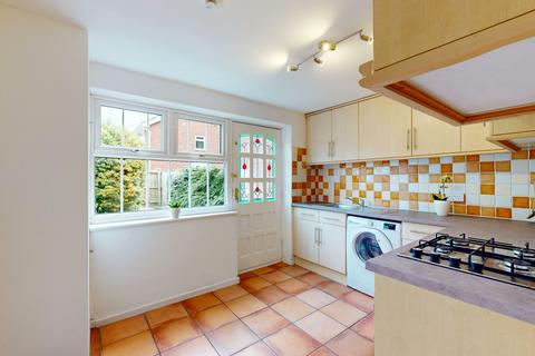 2 bedroom townhouse for sale, Warrels Court, Bramley, Leeds, West Yorkshire