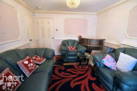 2 bedroom terraced house for sale, 13 Lymington Close, London E6 5YW