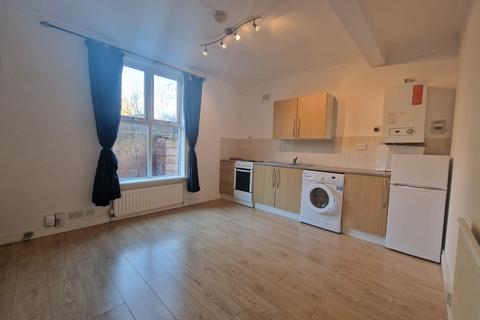 1 bedroom ground floor flat to rent, Hartley Street, Wolverhampton WV3