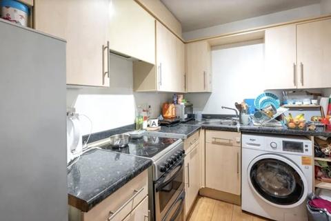 1 bedroom apartment for sale, Lyonsdown Rd, New Barnet, Barnet, EN5