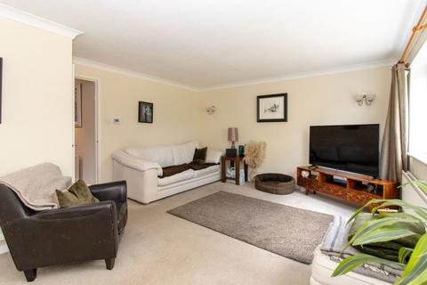 4 bedroom end of terrace house for sale, Russet Close, Alresford