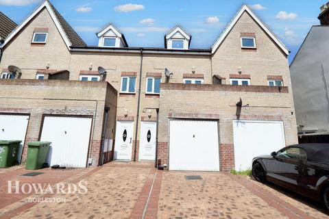 3 bedroom terraced house for sale, Queen Annes Road, Great Yarmouth