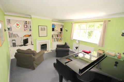 3 bedroom maisonette for sale, Foxgrove Road, Beckenham, BR3