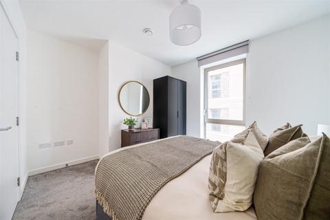 2 bedroom apartment to rent, Atlantis Avenue, Beckton E16