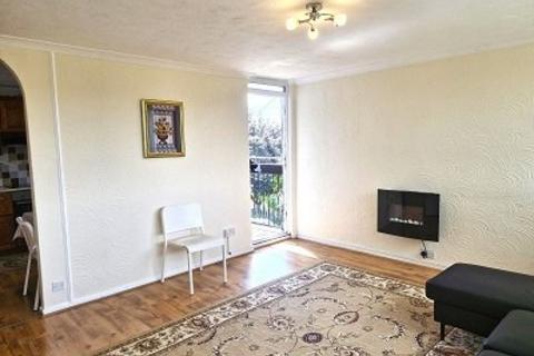 2 bedroom flat to rent, Turkey Street, En1