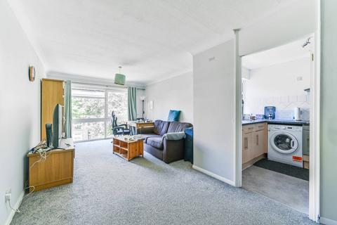 1 bedroom flat to rent, Chanctonbury Gardens, Sutton, SM2