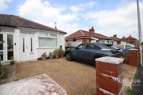 2 bedroom bungalow for sale, Kelvin Road,  Thornton-Cleveleys, FY5