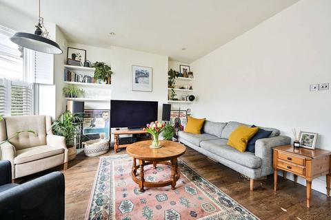 3 bedroom flat to rent, Hadyn Park Road, Wendell Park, London, W12