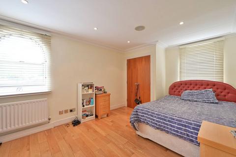2 bedroom flat to rent, Keble Place, Barnes, London, SW13