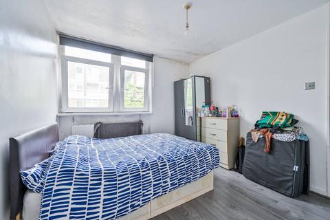 3 bedroom maisonette for sale, Boyton Close, Stepney, London, E1