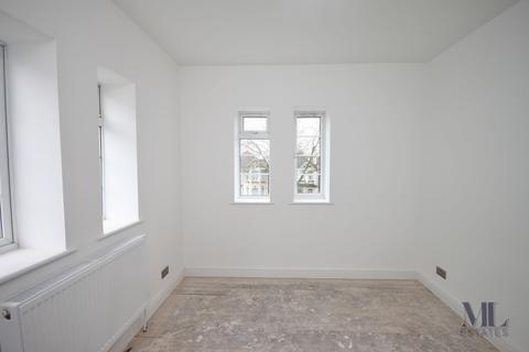 3 bedroom flat for sale, Shoot-Up Hill, London NW2