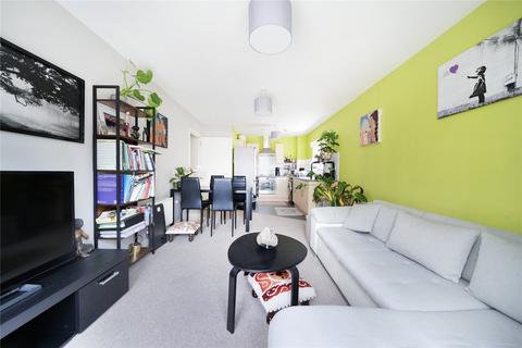1 bedroom flat for sale, Hillyfield, Walthamstow, London, E17