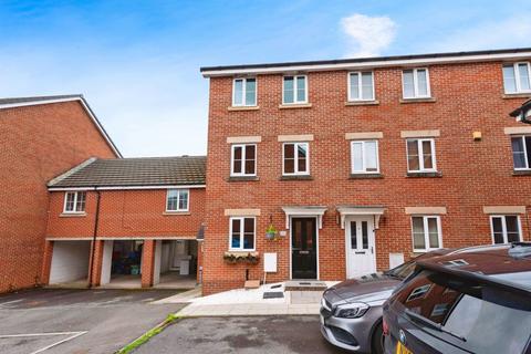 4 bedroom townhouse for sale, Flavius Close, Newport NP18