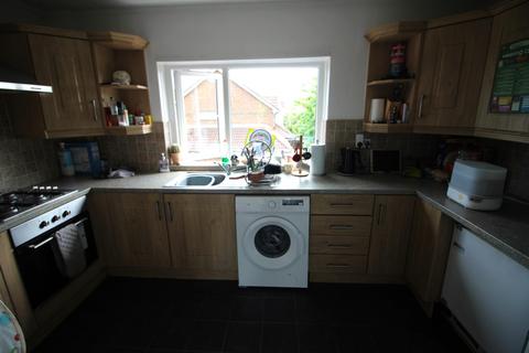 2 bedroom flat for sale, Dale Square, Royton, OL2