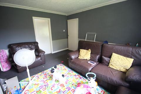 2 bedroom flat for sale, Dale Square, Royton, OL2