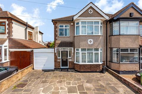3 bedroom semi-detached house for sale, Goodwood Avenue, Hornchurch, RM12