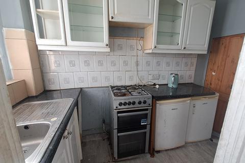 3 bedroom terraced house to rent, Upper Seymour Street, BD3 9LJ