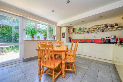 5 Barclose Avenue, Caversham, Reading, RG4 5DR
