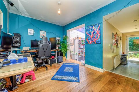 5 Barclose Avenue, Caversham, Reading, RG4 5DR