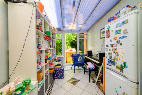 5 Barclose Avenue, Caversham, Reading, RG4 5DR
